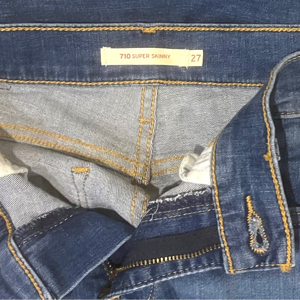 LEVI'S 710 High Rise Skinny Destroyed Jeans - Picture 8 of 11